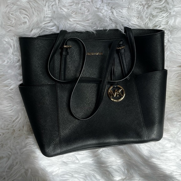 MICHAEL Michael Kors
Jet Set Travel Large Tote - Picture 3 of 9